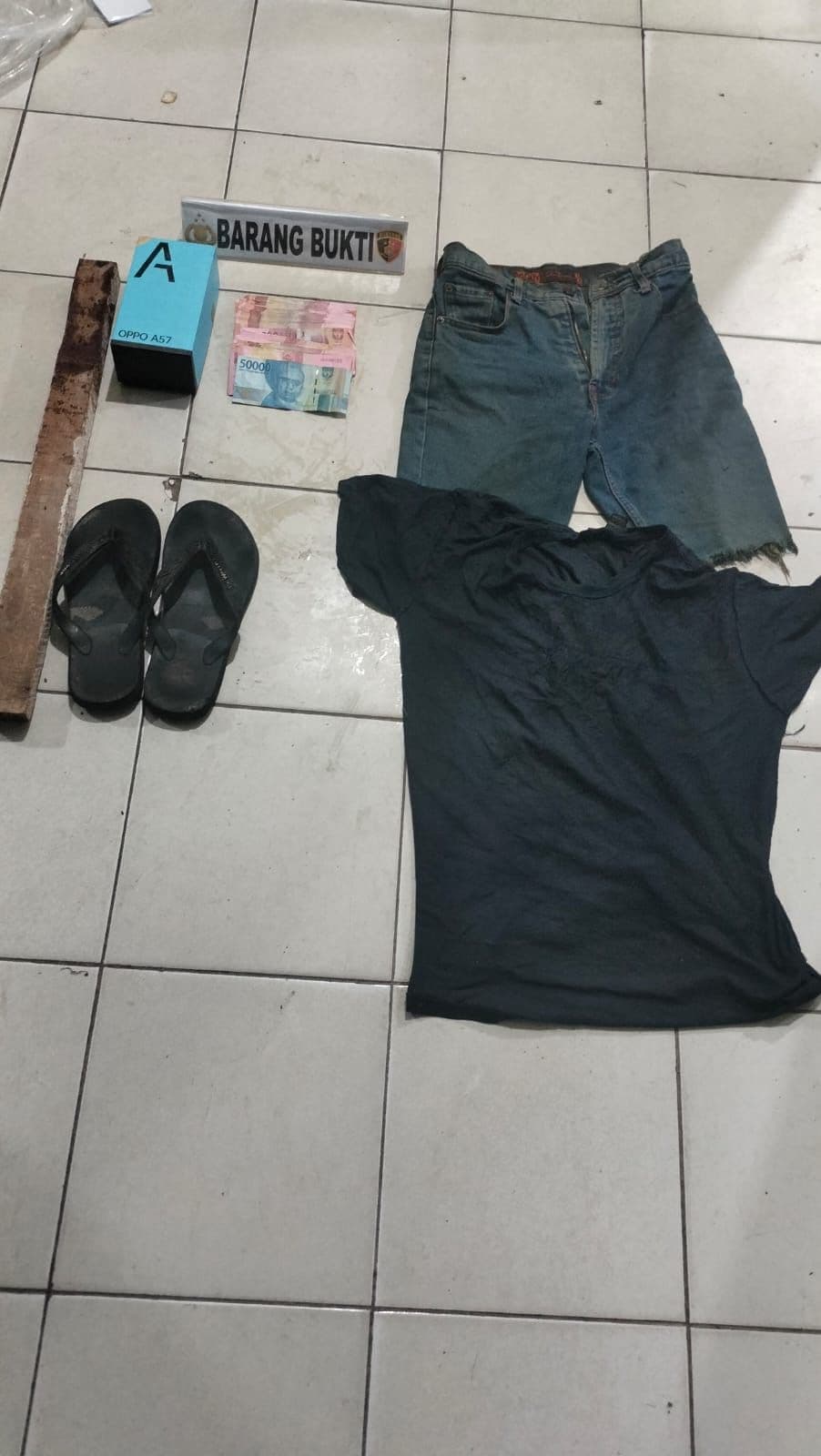 Terkuak! Motif Sadis Pembunuhan Ibu Rumah Tangga di Pemangkat barang-bukti-pembunuhan-pemangkat