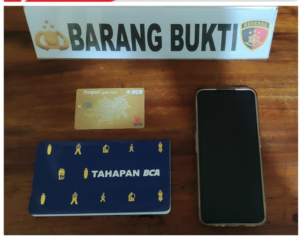 Polsek Pemangkat Ungkap Kasus Perjudian Taruhan Bola di Desa Lonam barang-bukti-judi-bola.jpeg