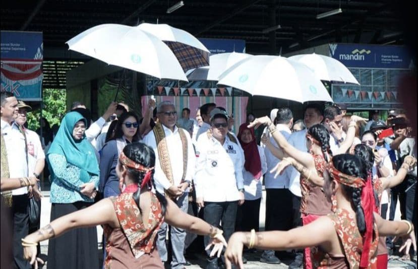 Deklarasi Sambas Bersih Narkoba, Satono Ajak Masyarakat Berantas Narkoba bupati-sambas-deklarasi-sambas-bersih-narkoba.jpeg