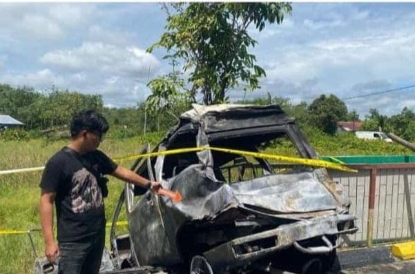 Mobil Terbakar di SPBU Galing Saat Mengisi Bensin dengan Mesin Menyala, Pemilik Mobil Terbakar kebakaran-spub-galing