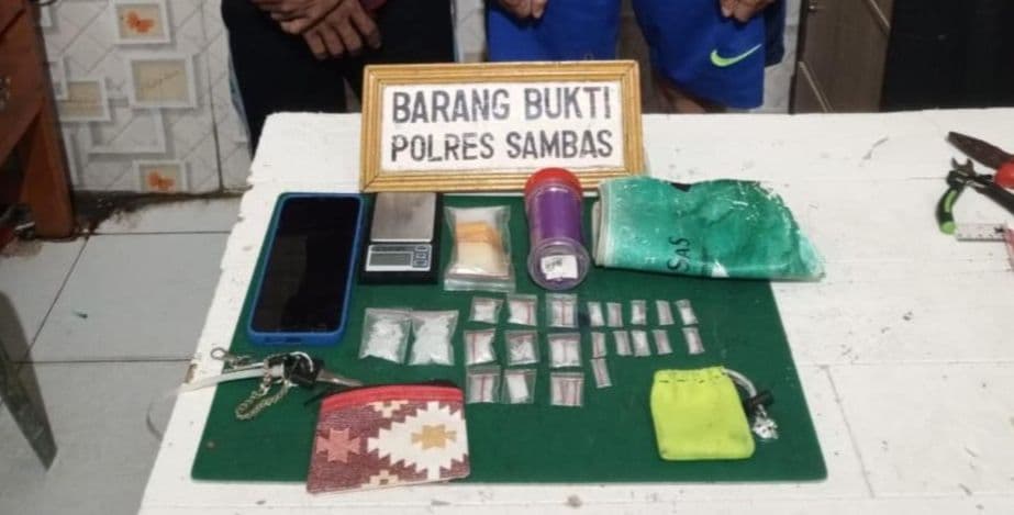 Polres Sambas Tangkap 2 Orang Pengedar Narkotika Jenis Shabu di Subah Polres Sambas Tangkap 2 Orang Pengedar Narkotika Jenis Shabu di Subah